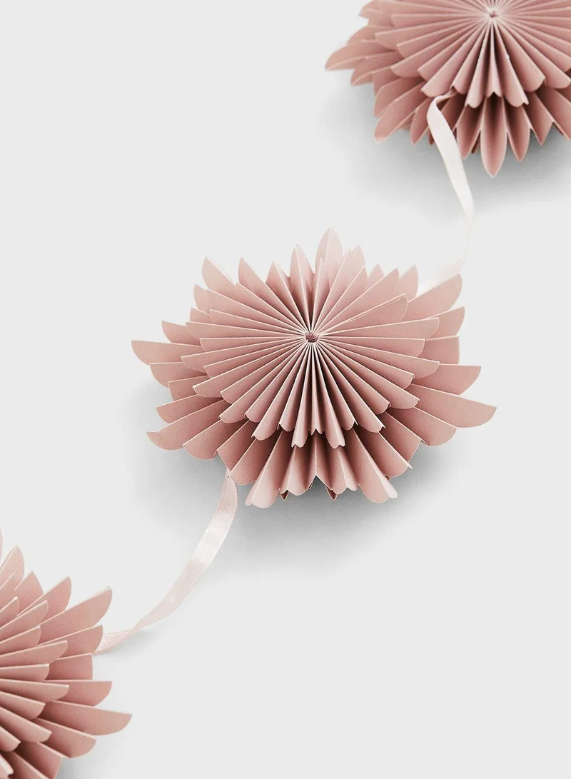 اتش اند ام إكليل زهور